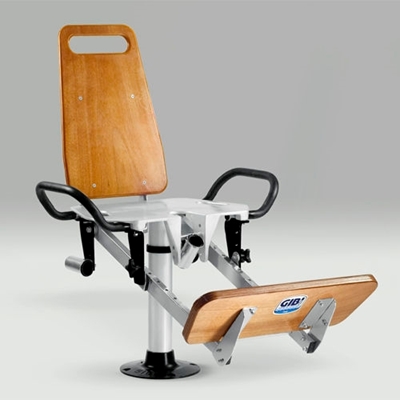 Cadeira de combate em alumínio e madeira