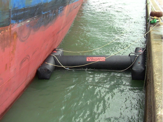 Picture of Vikoseal ship to shore boom sealing system